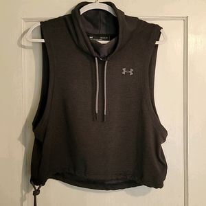 Under Armour top